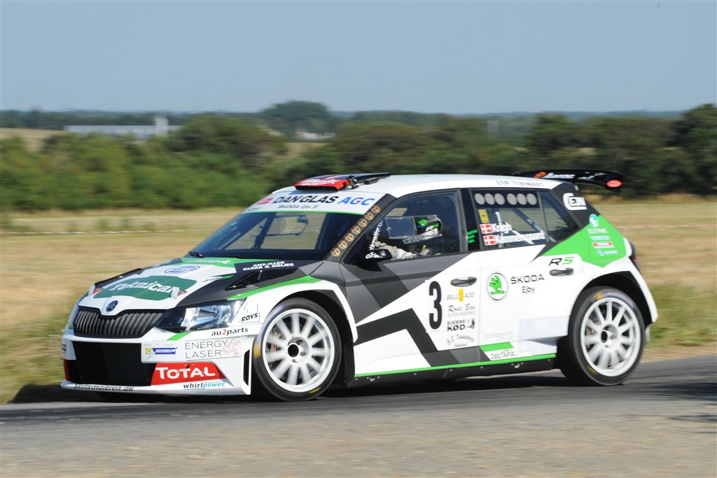 To gange har Ib Kragh og Ditte Kammersgaard testet rallybilen.